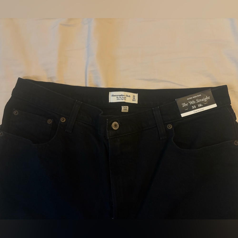 Abercrombie & Fitch Women’s High Rise Curve Love 90s Straight Black Denim Jeans